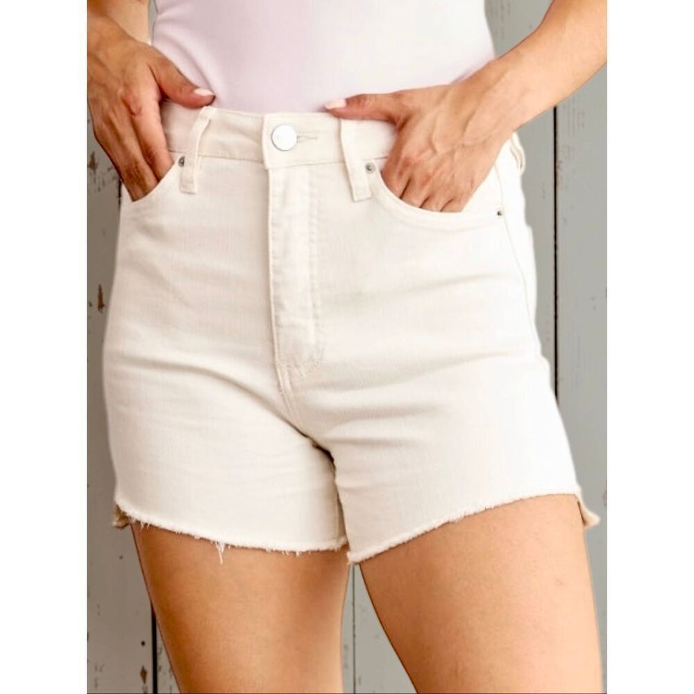 RFM Ivory High Rise Denim Shorts Tummy Control Frayed Step Hem Stretch Med NWT
